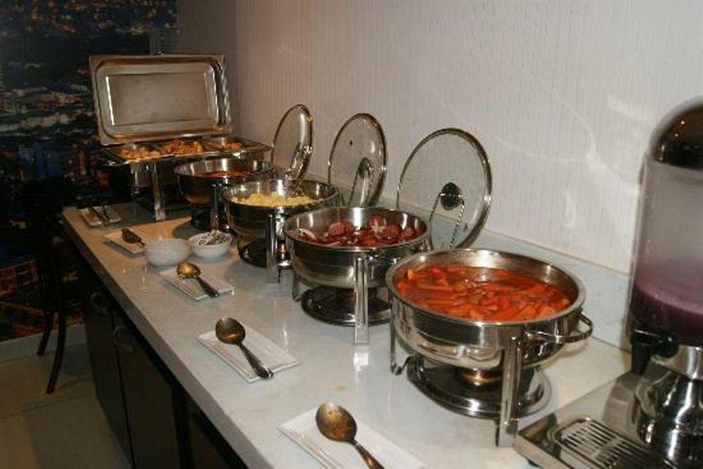 D'luca Hotel 4*
